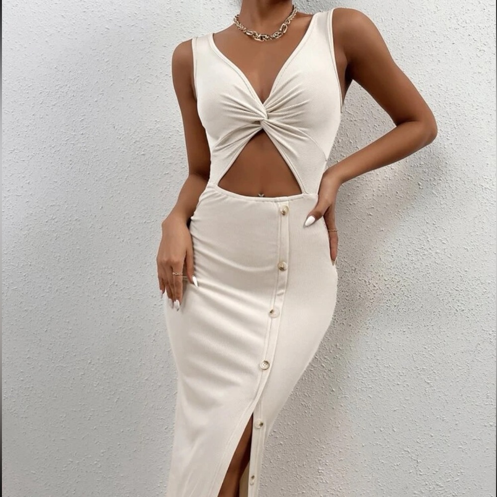 Gorgeous Cream-Colored Dress